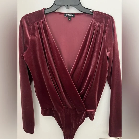 Express Velvet Bodysuit - Picture 4 of 5